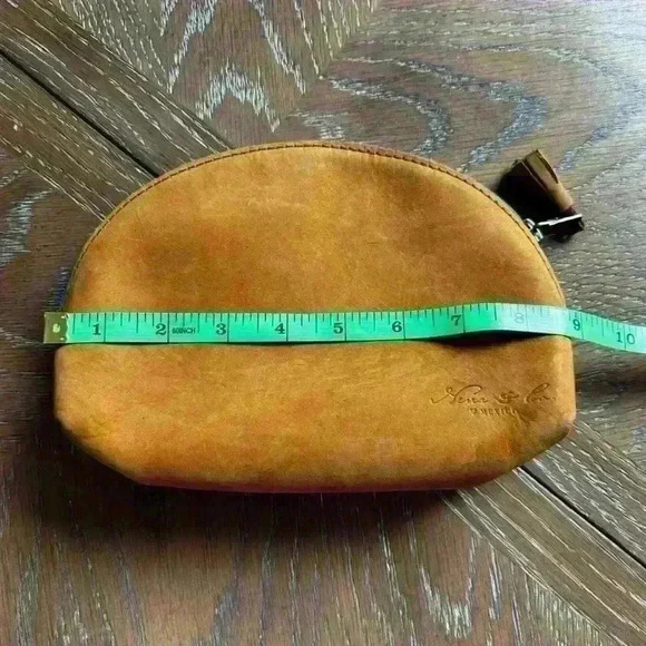 Nena & Co Mexico Collection Leather Dome Clutch - Picture 4 of 7